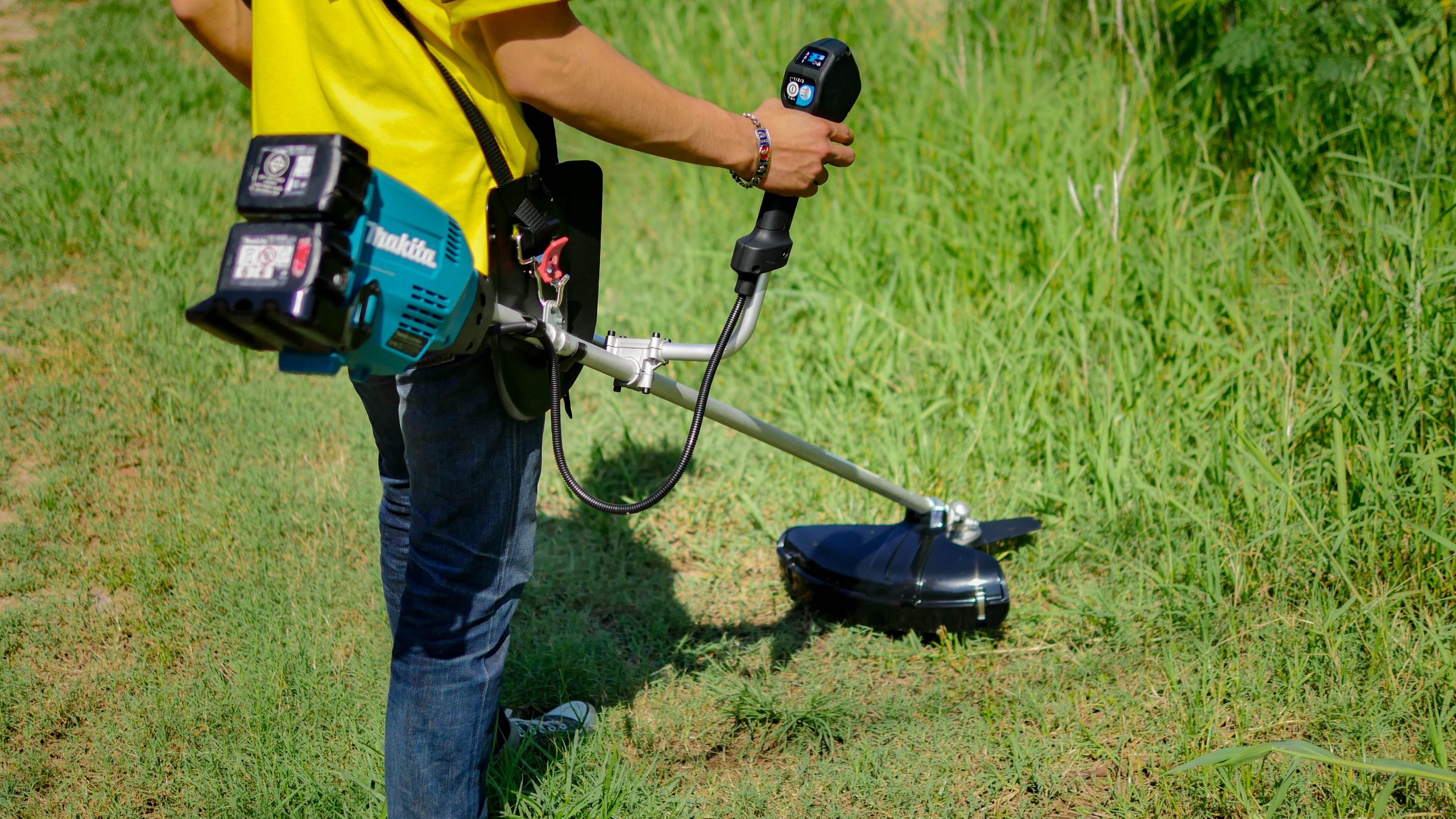 เครื่องตัดหญ้าไฟฟ้า