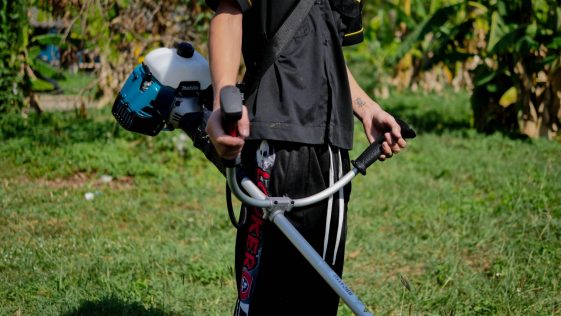 เครื่องตัดหญ้า