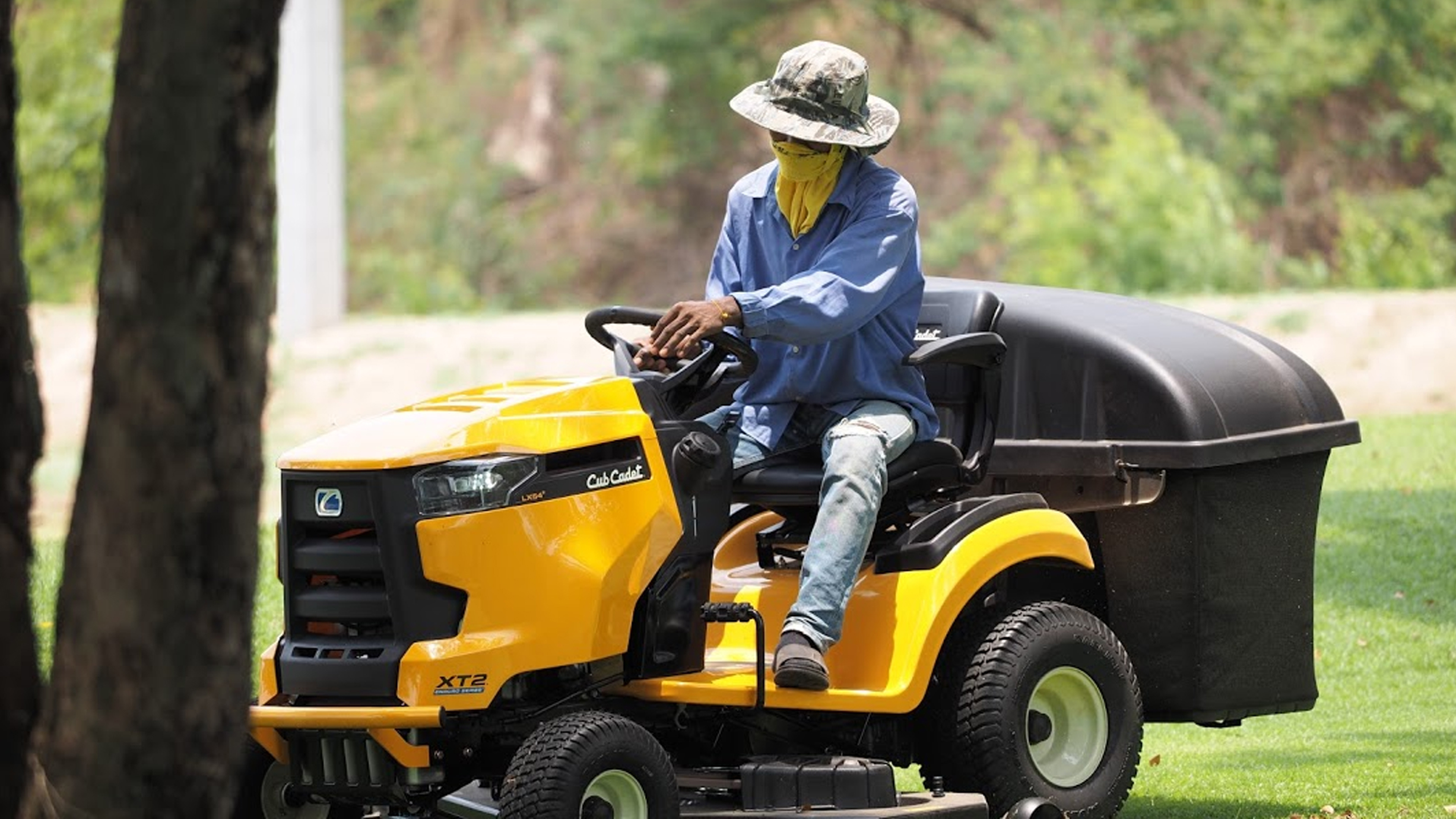 รถตัดหญ้านั่งขับ